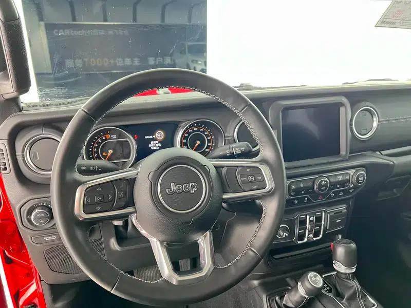 Gladiator 2022 3.6L First Edition — миниатюра 19