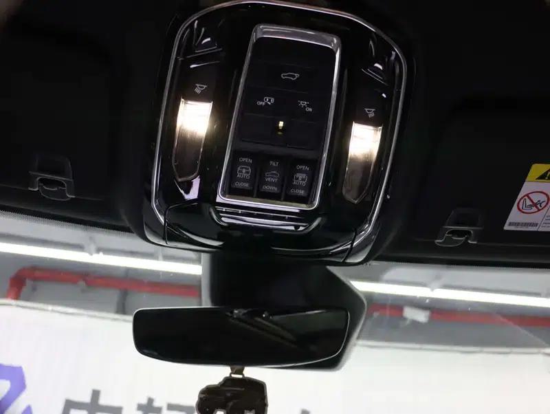 2023 Jeep Grand Cherokee 4xe (Imported) 2.0T Peak Edition — миниатюра 12