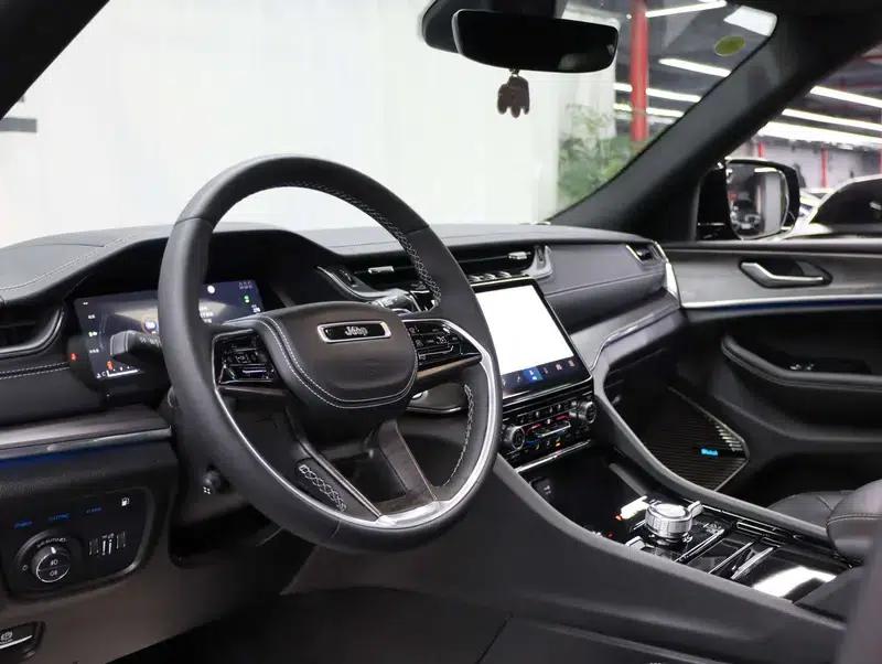 2023 Jeep Grand Cherokee 4xe (Imported) 2.0T Peak Edition — миниатюра 25