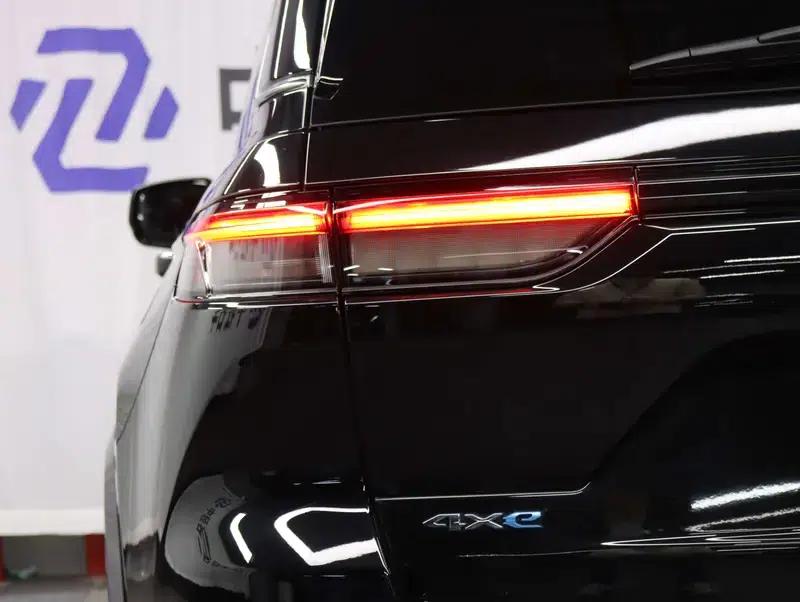2023 Jeep Grand Cherokee 4xe (Imported) 2.0T Peak Edition — миниатюра 7
