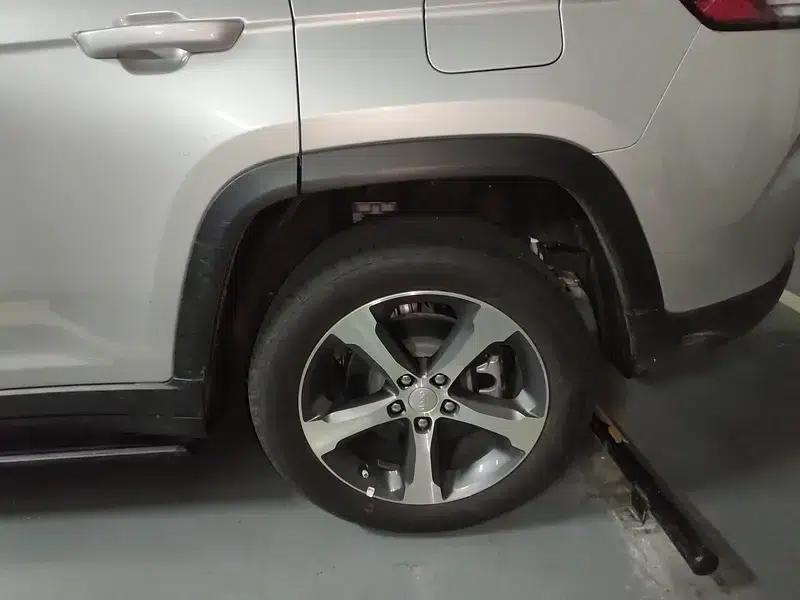 2024 Jeep Grand Cherokee 4xe (Imported) 2.0T Peak Edition — миниатюра 20