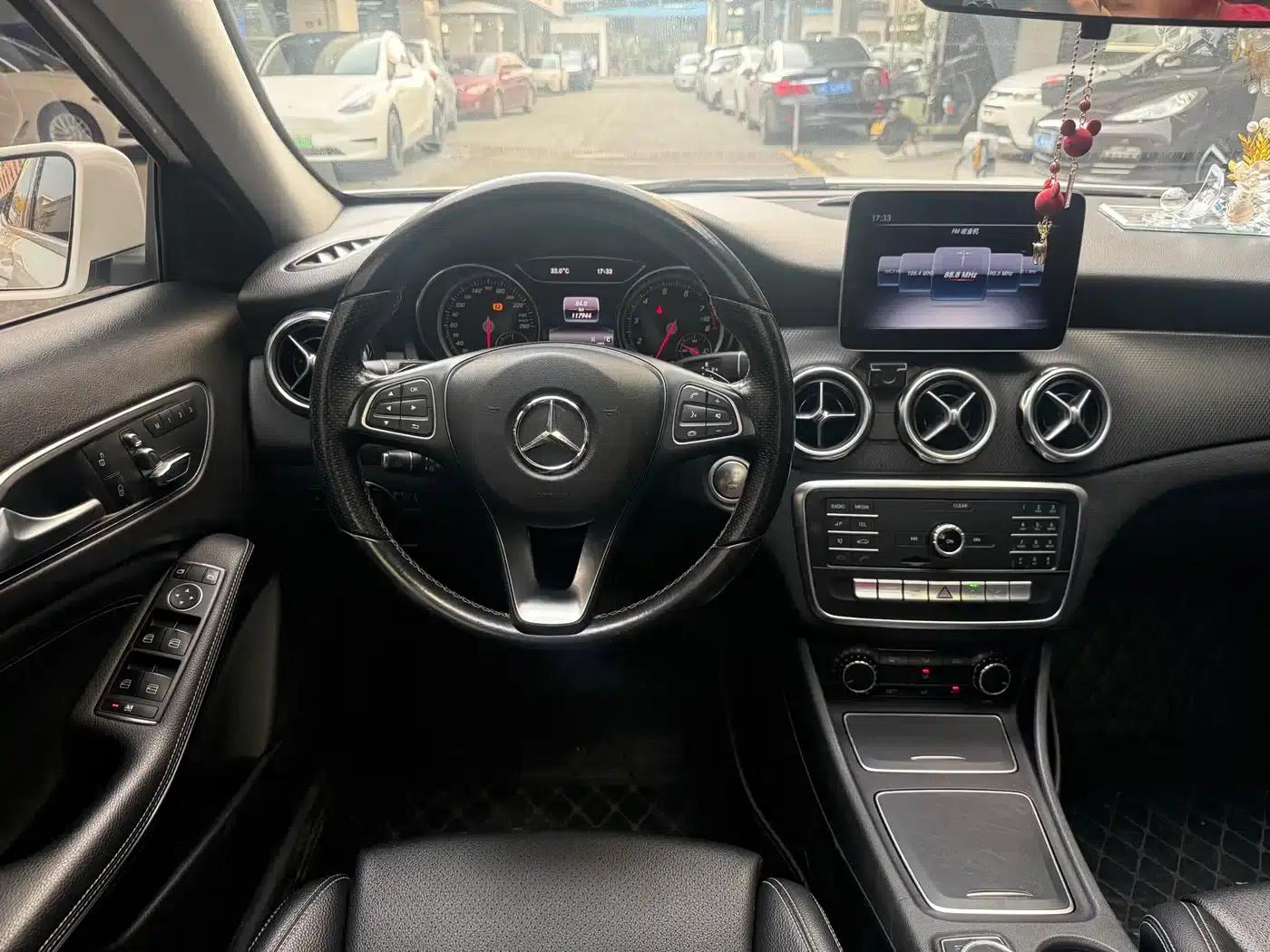 2018 Mercedes-Benz GLA 200 Dynamic — миниатюра 13