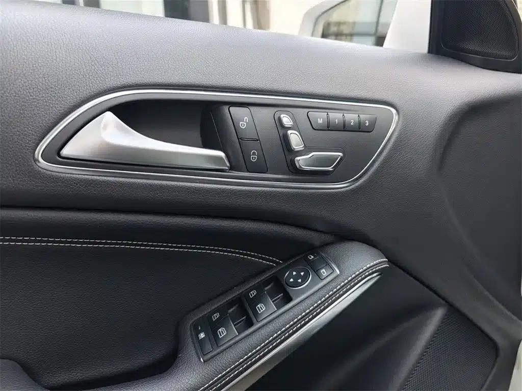 2019 Mercedes-Benz GLA 200 Dynamic — миниатюра 15