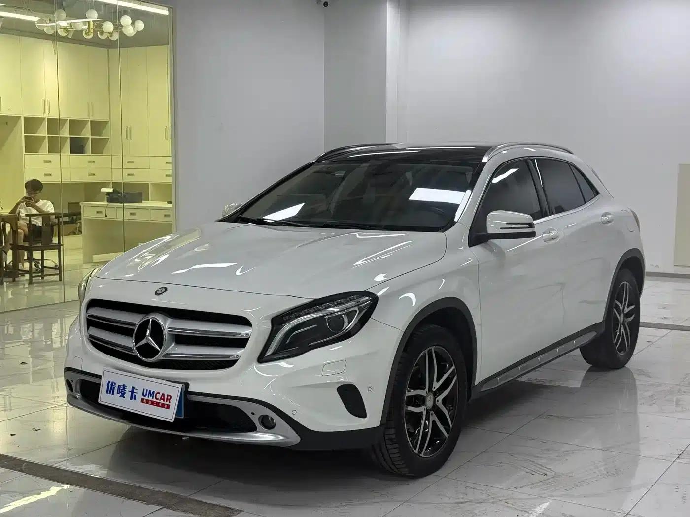 2016 Mercedes-Benz GLA 200 Fashion Edition — миниатюра 1