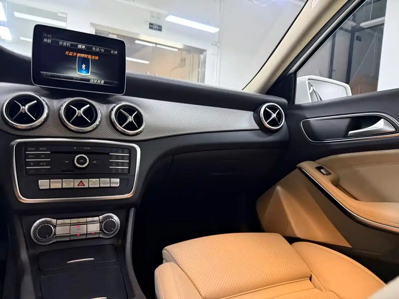 2016 Mercedes-Benz GLA 200 Fashion Edition — миниатюра 18