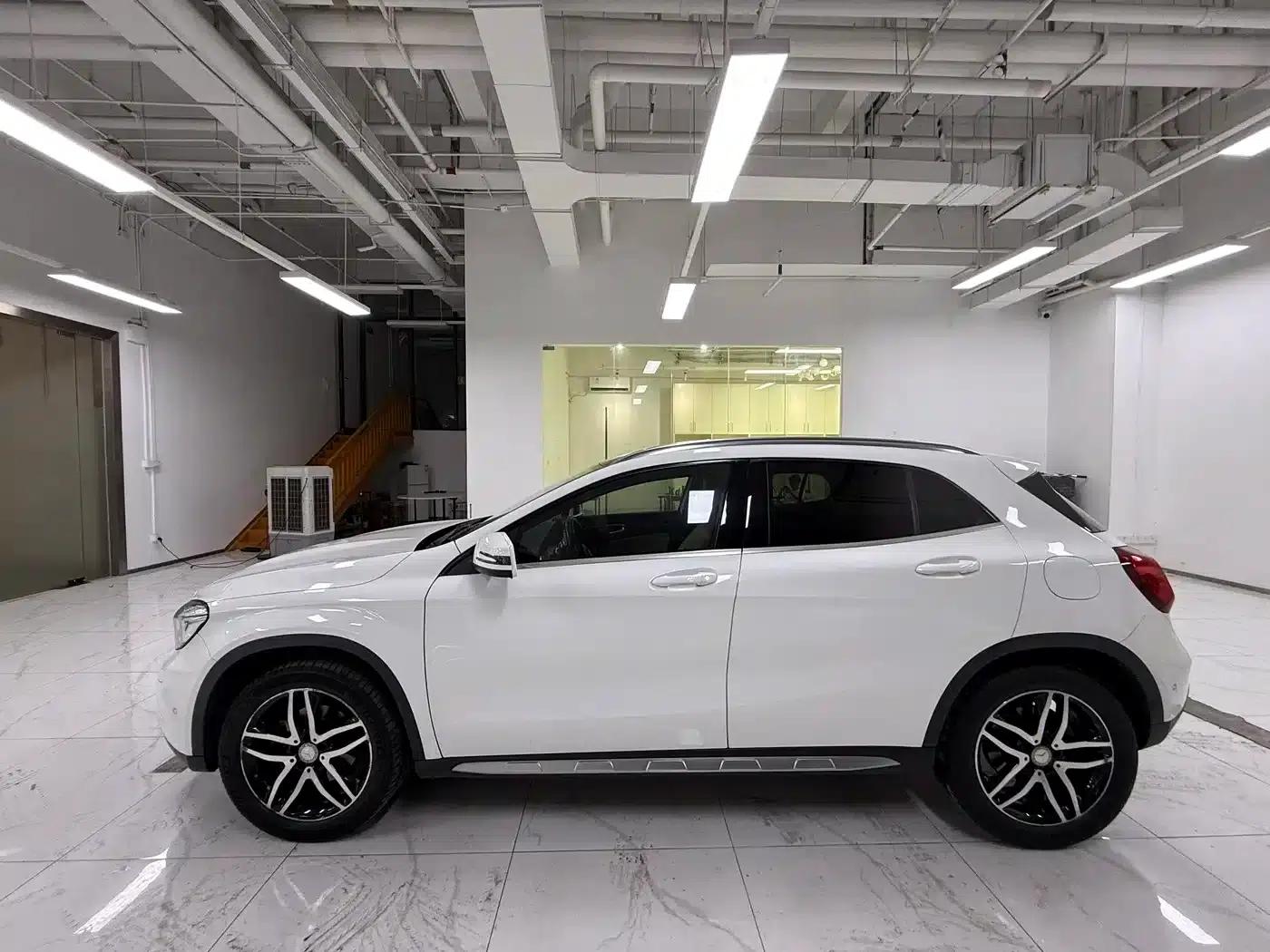 2016 Mercedes-Benz GLA 200 Fashion Edition — миниатюра 3
