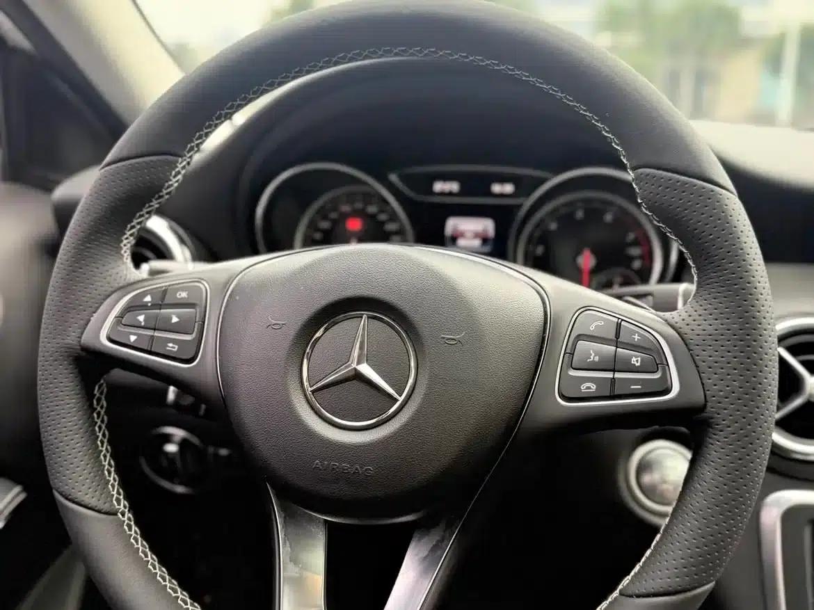 2017 Mercedes-Benz GLA 200 Dynamic — миниатюра 19