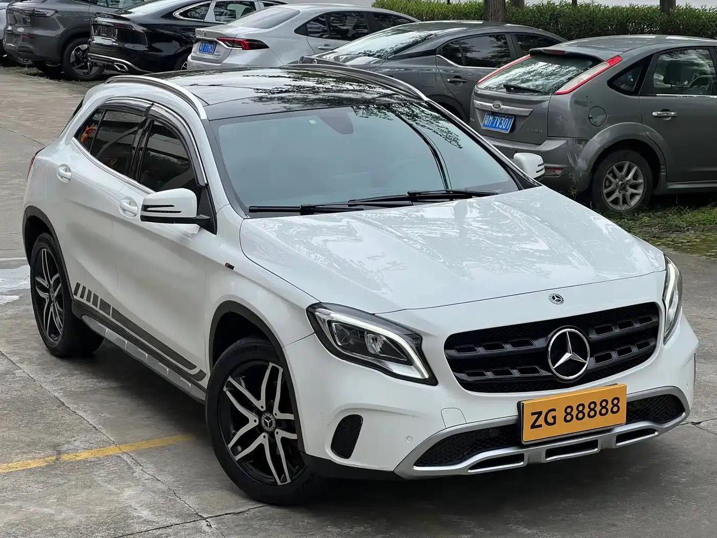 2017 Mercedes-Benz GLA 200 Fashion Edition — миниатюра 3