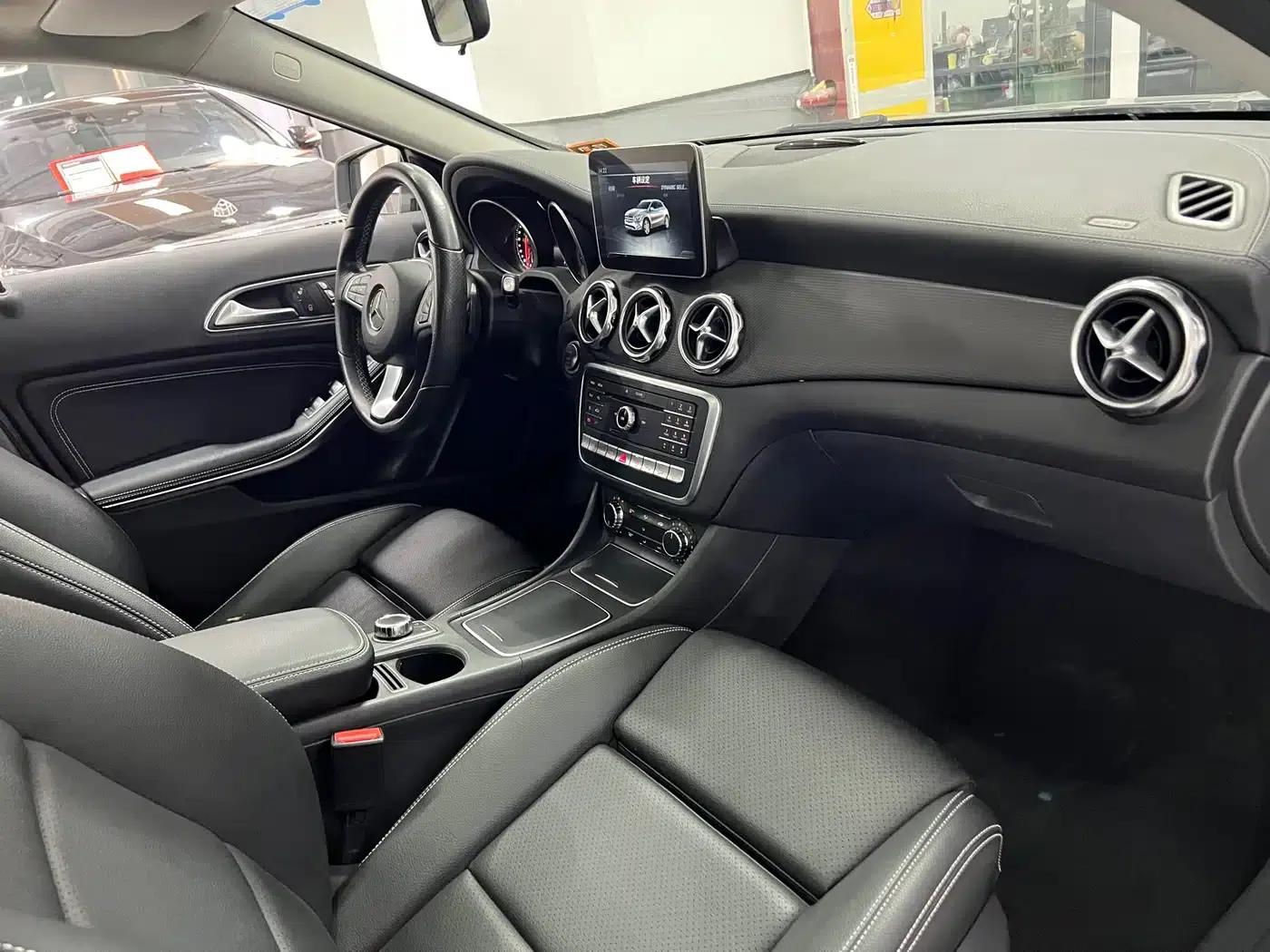 2017 Mercedes-Benz GLA 220 4MATIC Fashion Edition — миниатюра 13