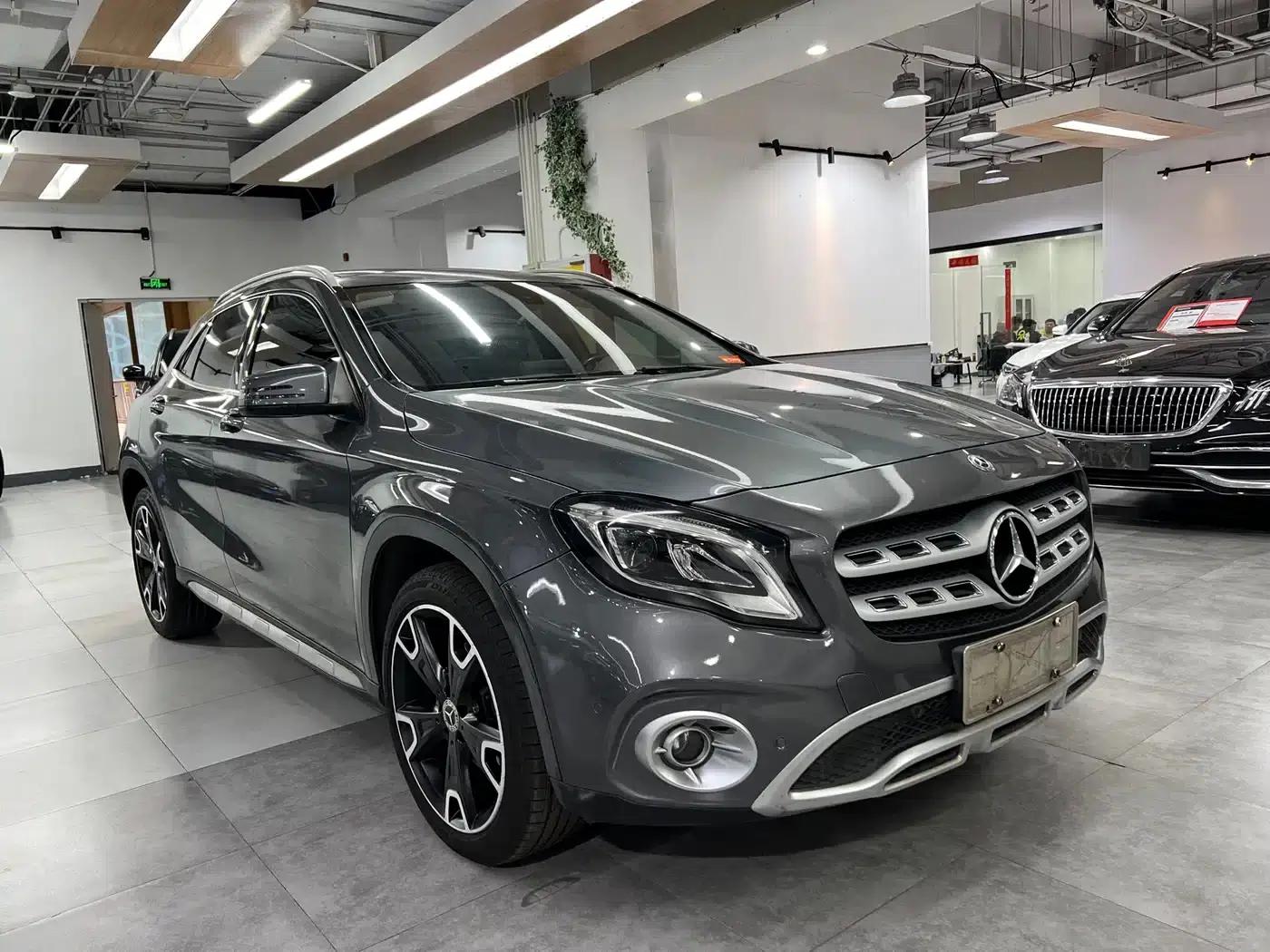 2017 Mercedes-Benz GLA 220 4MATIC Fashion Edition — миниатюра 3