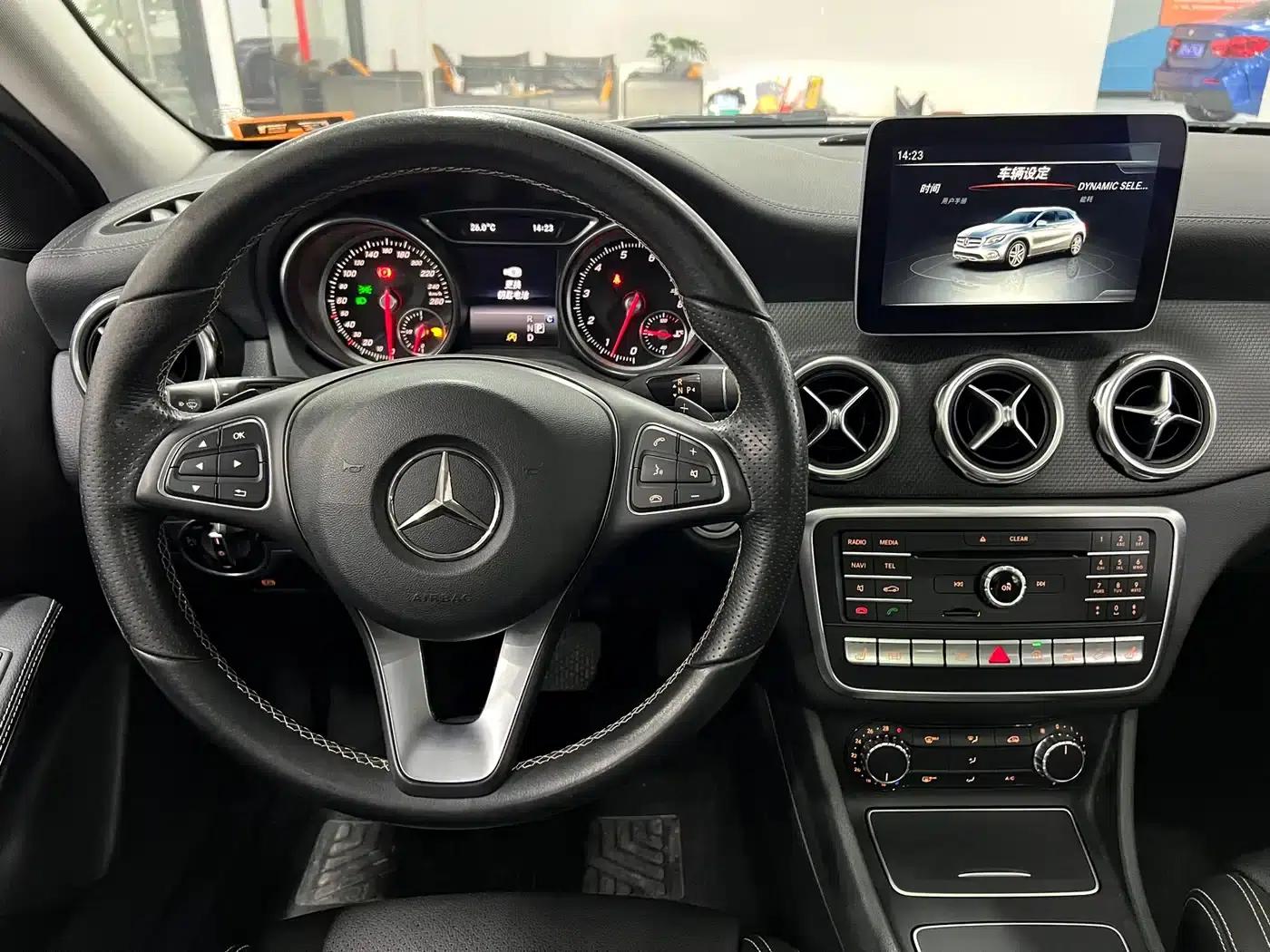 2017 Mercedes-Benz GLA 220 4MATIC Fashion Edition — миниатюра 8