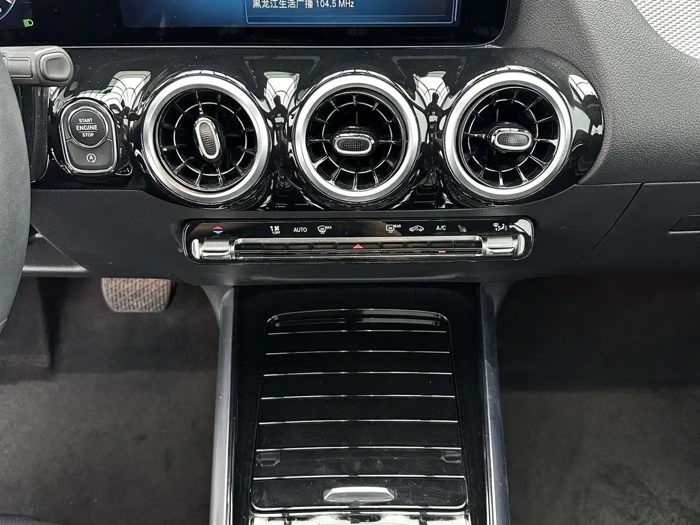 2022 Mercedes-Benz GLA Facelift GLA 180 — миниатюра 15