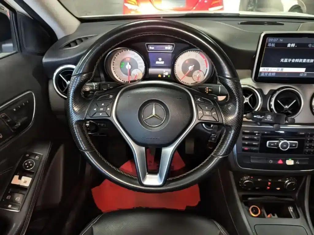 2015 Mercedes-Benz GLA 200 Dynamic — миниатюра 11