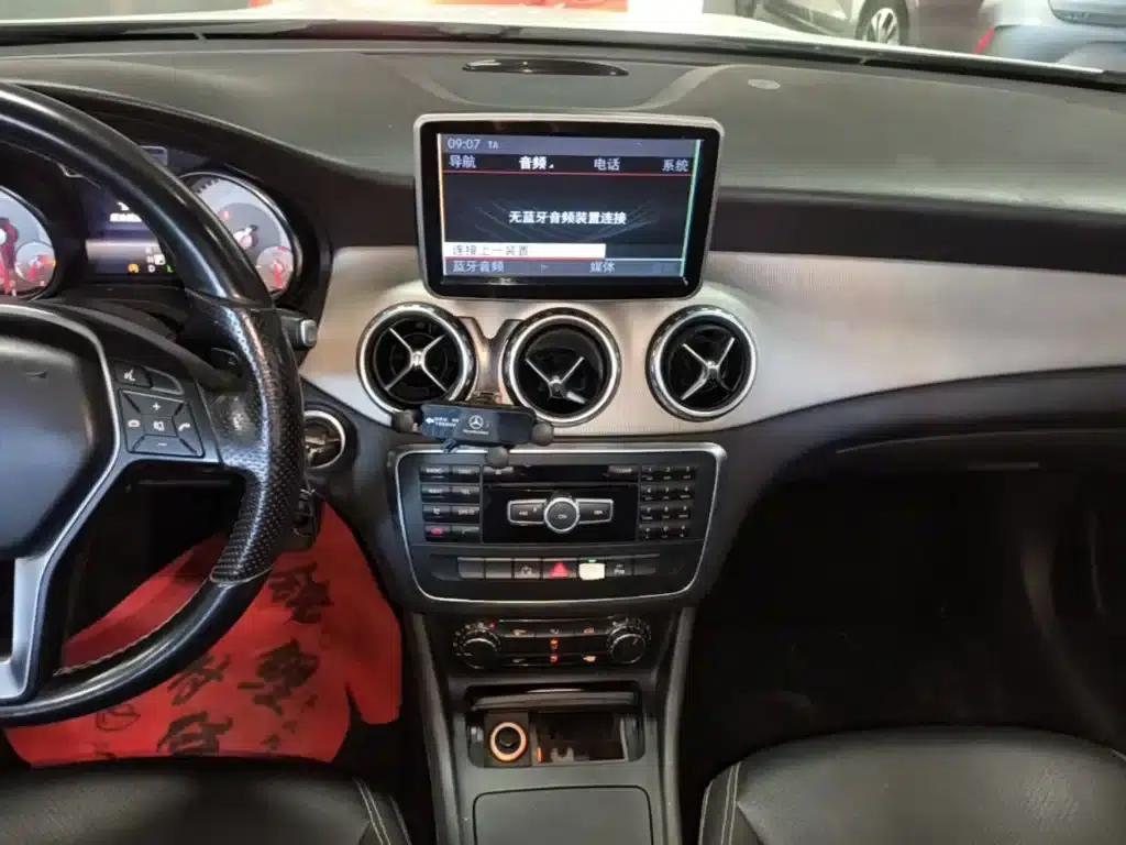 2015 Mercedes-Benz GLA 200 Dynamic — миниатюра 13