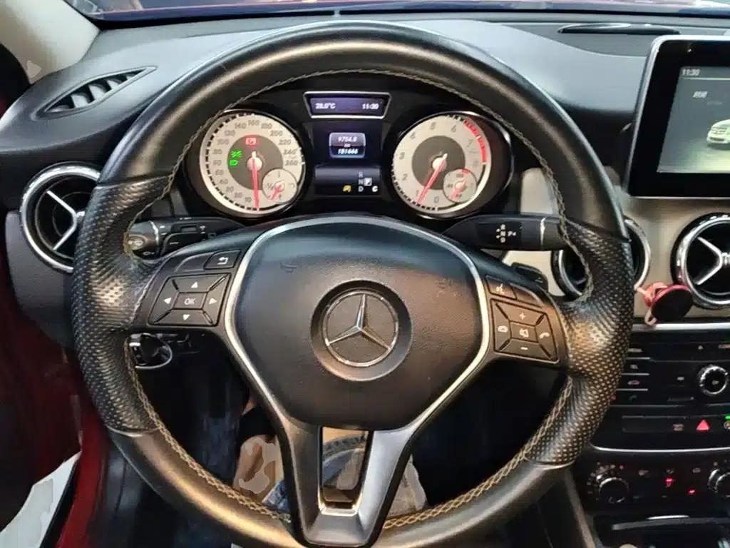 2016 Mercedes-Benz GLA 200 Dynamic — миниатюра 11