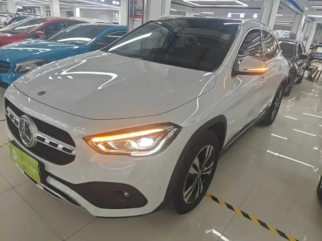 2020 Mercedes-Benz GLA 200 — миниатюра 2