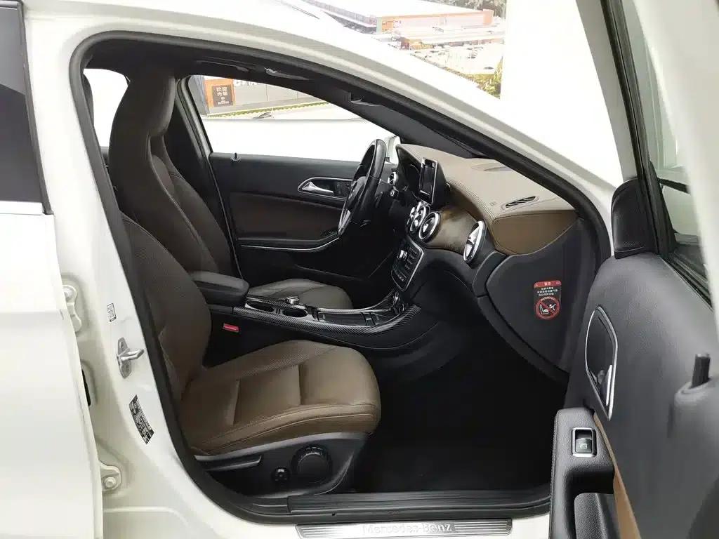 Imported Mercedes-Benz GLA 2015 GLA 260 4MATIC — миниатюра 23