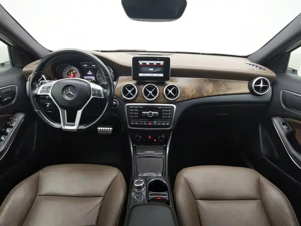 Imported Mercedes-Benz GLA 2015 GLA 260 4MATIC — миниатюра 5