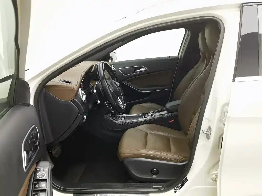 Imported Mercedes-Benz GLA 2015 GLA 260 4MATIC — миниатюра 10