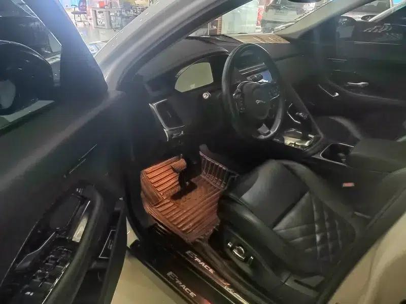 2018 Jaguar E-PACE P250 HSE — миниатюра 15