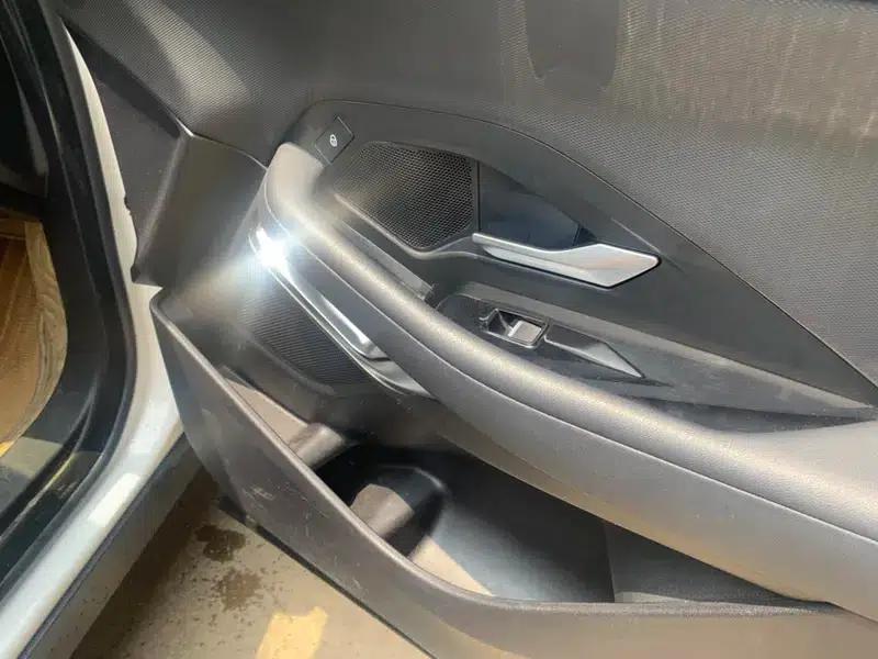 Jaguar E-PACE 2018 P200 (China VI Emission Standard) — миниатюра 12