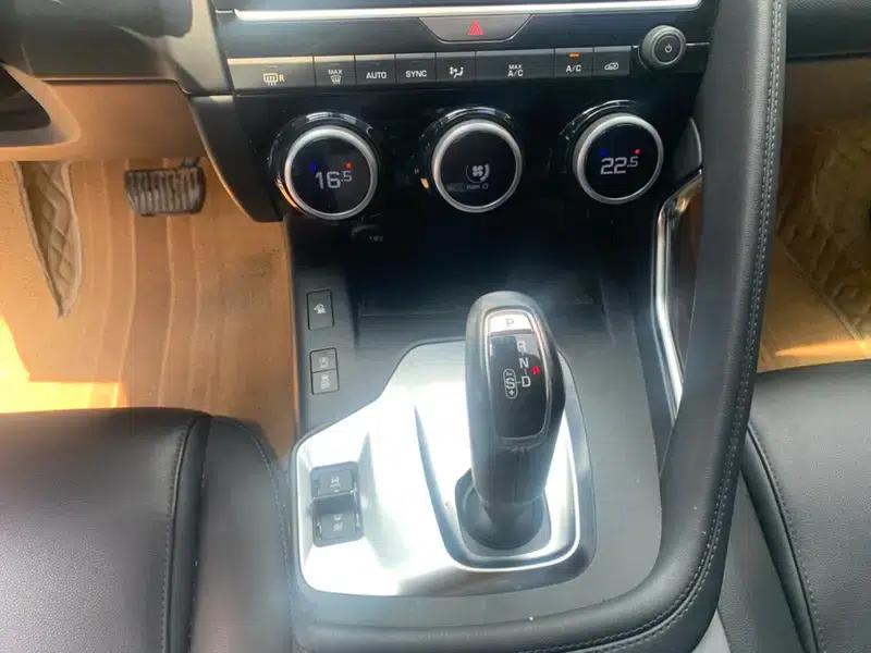 Jaguar E-PACE 2018 P200 (China VI Emission Standard) — миниатюра 18