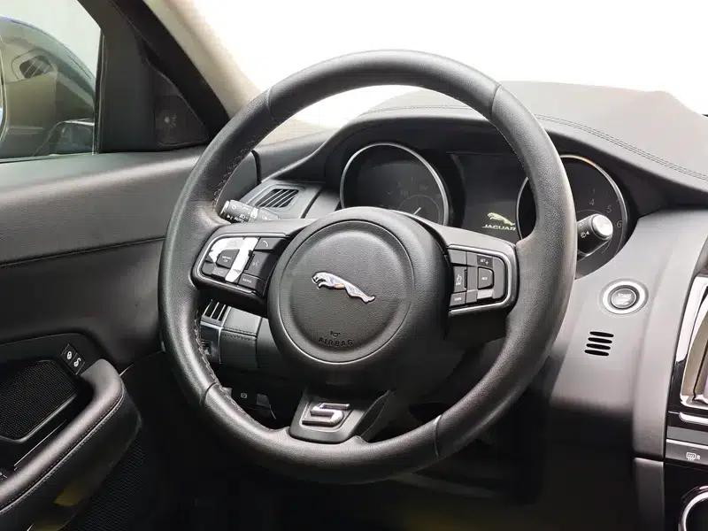 Jaguar E-PACE 2018 P200 S (China VI Emission Standard) — миниатюра 16