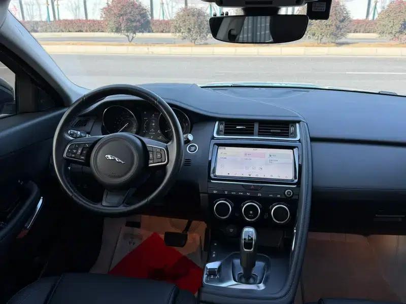 Jaguar E-PACE 2018 P250 S — миниатюра 8
