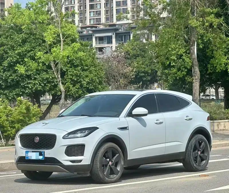 Jaguar E-PACE 2018 P250 S — миниатюра 1