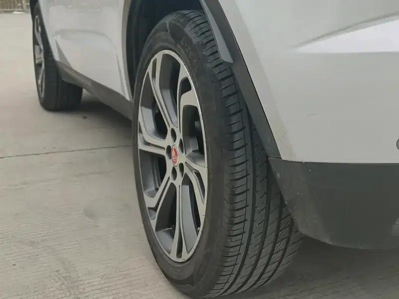 2018 Jaguar E-PACE P250 SE — миниатюра 8