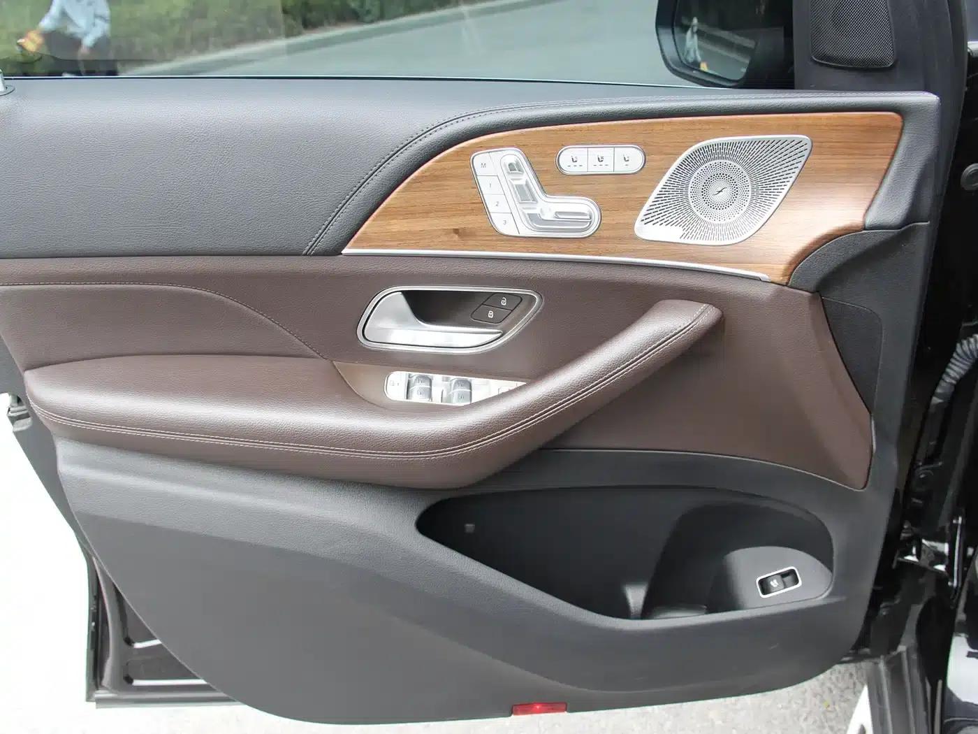 2021 Mercedes-Benz GLS 450 4MATIC Luxury — миниатюра 11