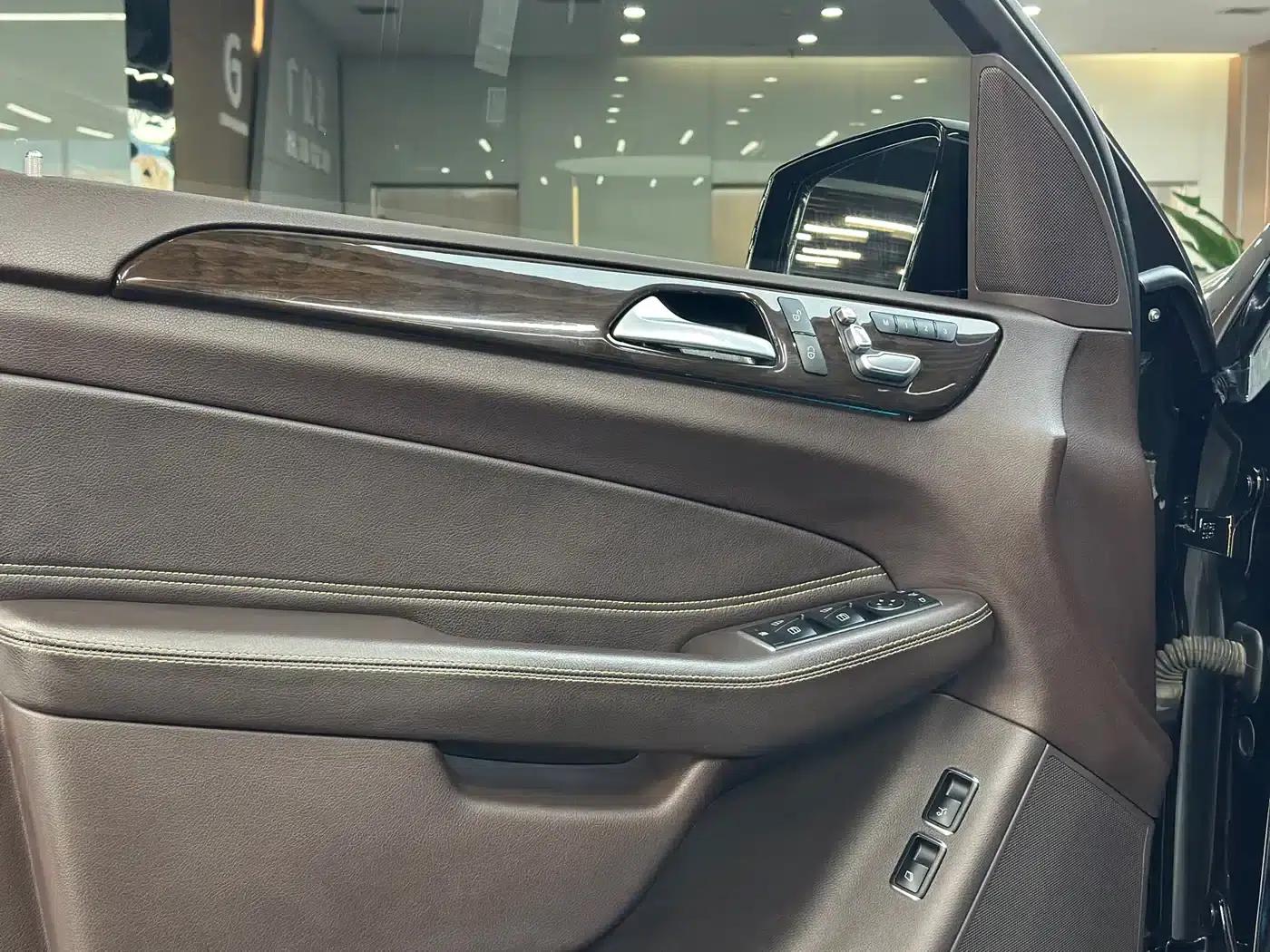 2019 Mercedes-Benz GLS 400 4MATIC Dynamic Edition — миниатюра 5