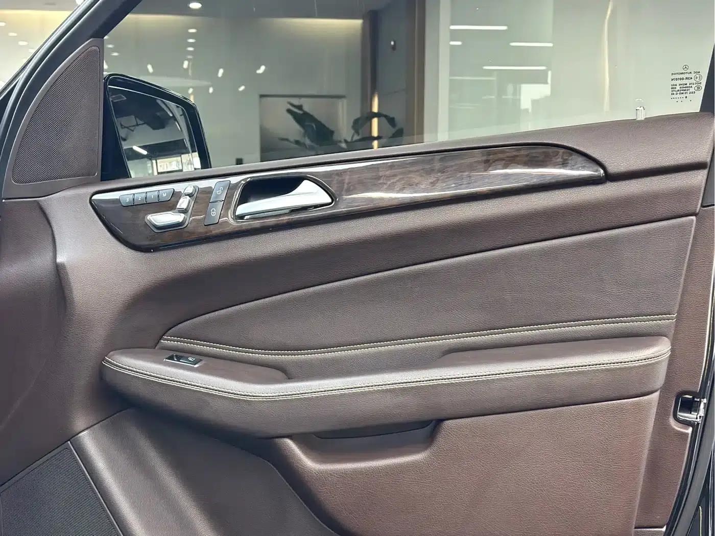 2019 Mercedes-Benz GLS 400 4MATIC Dynamic Edition — миниатюра 7