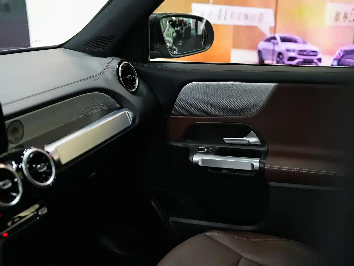 Mercedes-Benz GLB 2022 Facelift II GLB 200 Fashion Model — миниатюра 13
