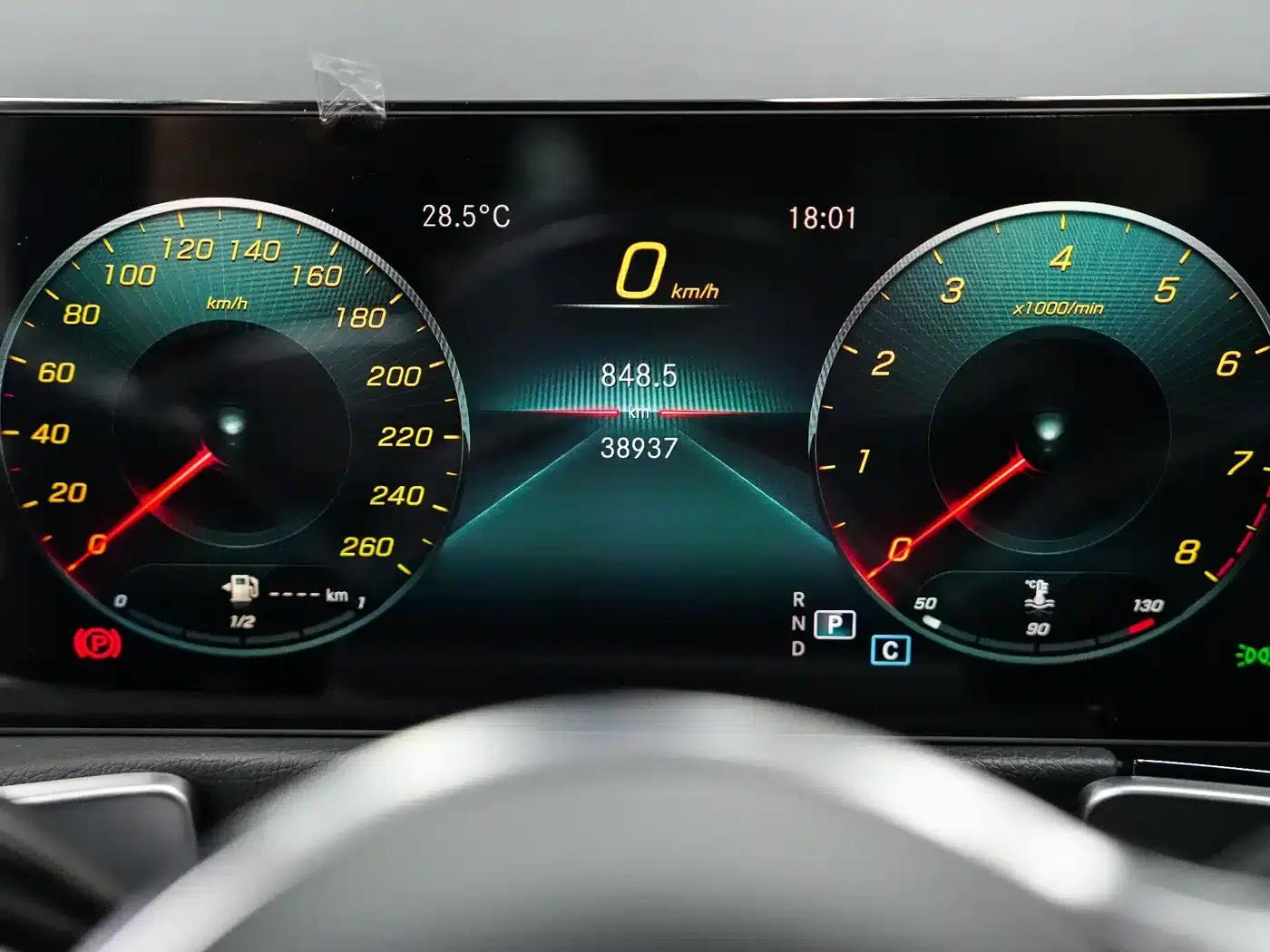 Mercedes-Benz GLB 2022 Facelift II GLB 200 Fashion Model — миниатюра 14