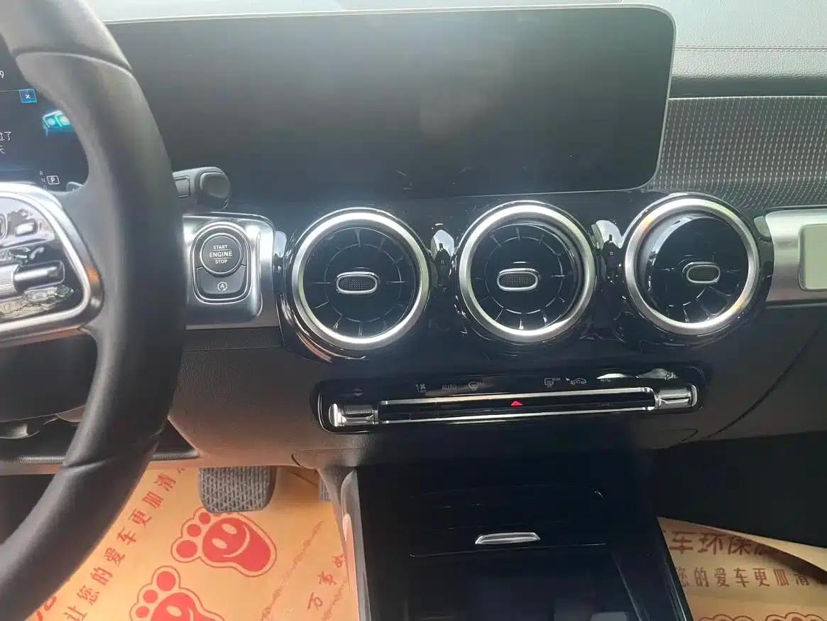 2020 Mercedes-Benz GLB 200 Dynamic — миниатюра 4