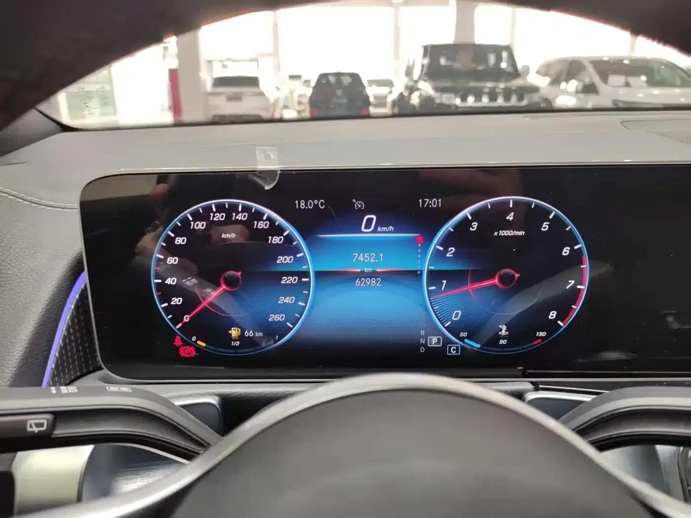 Mercedes-Benz GLB 2020 Fashion Edition — миниатюра 11