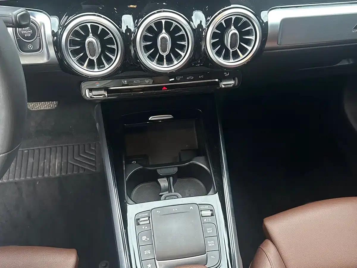 2021 Mercedes-Benz GLB 180 Dynamic — миниатюра 14