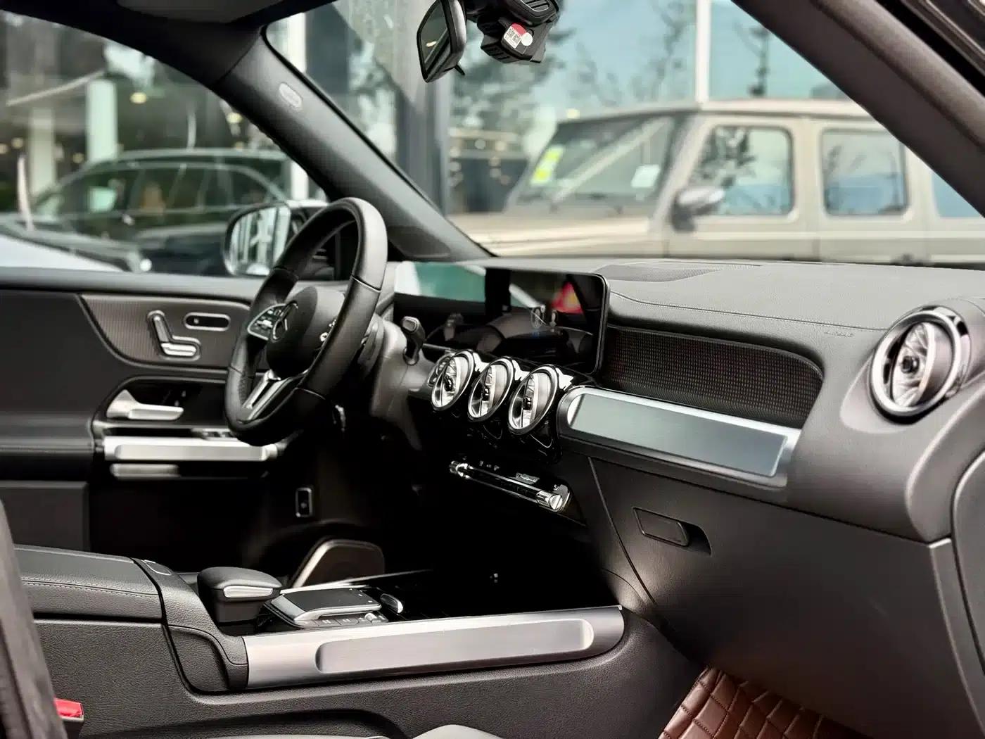 2023 Mercedes-Benz GLB 220 Fashion Edition — миниатюра 31