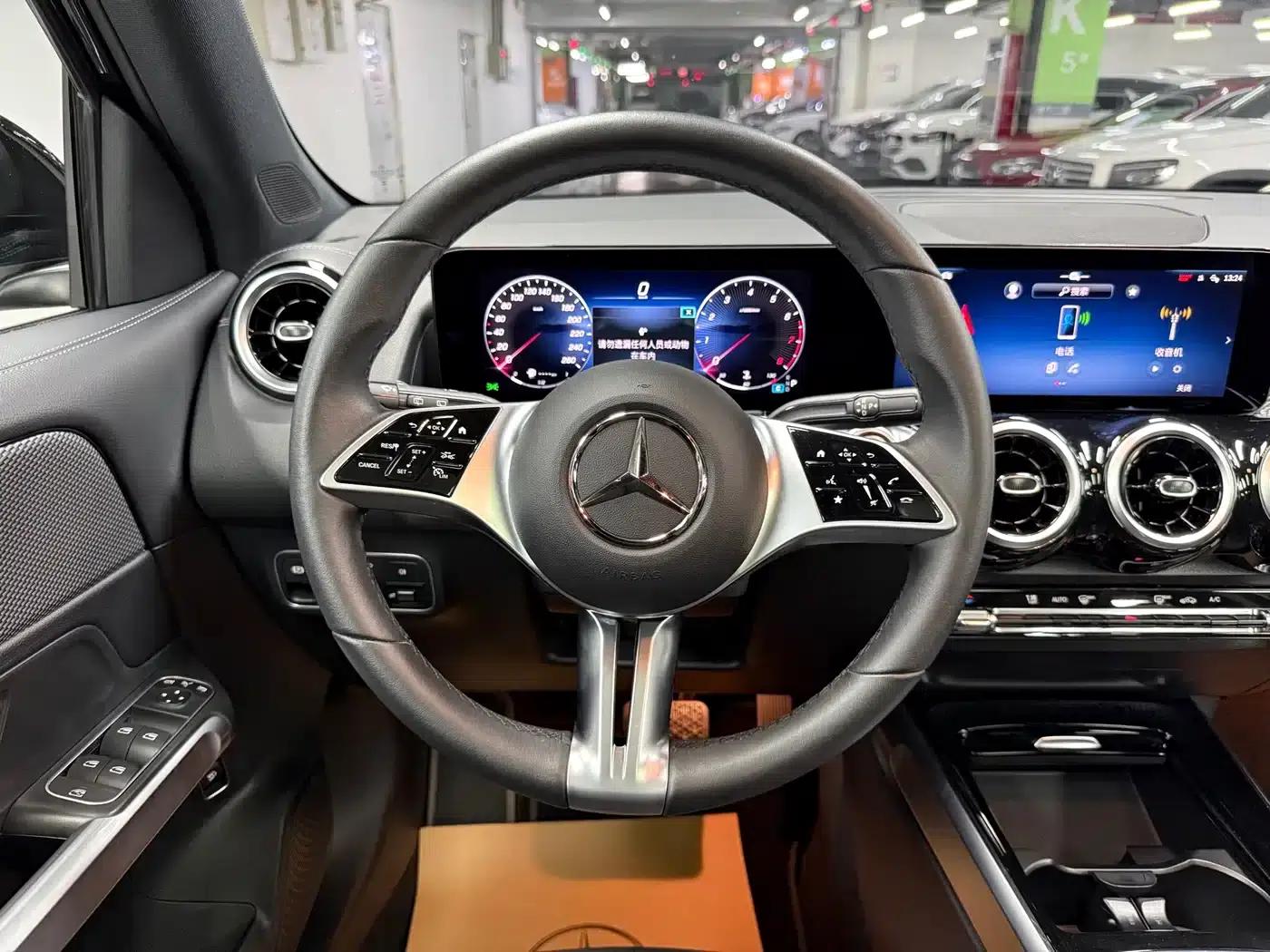 Mercedes-Benz GLB 2024 Fashion Edition — миниатюра 9