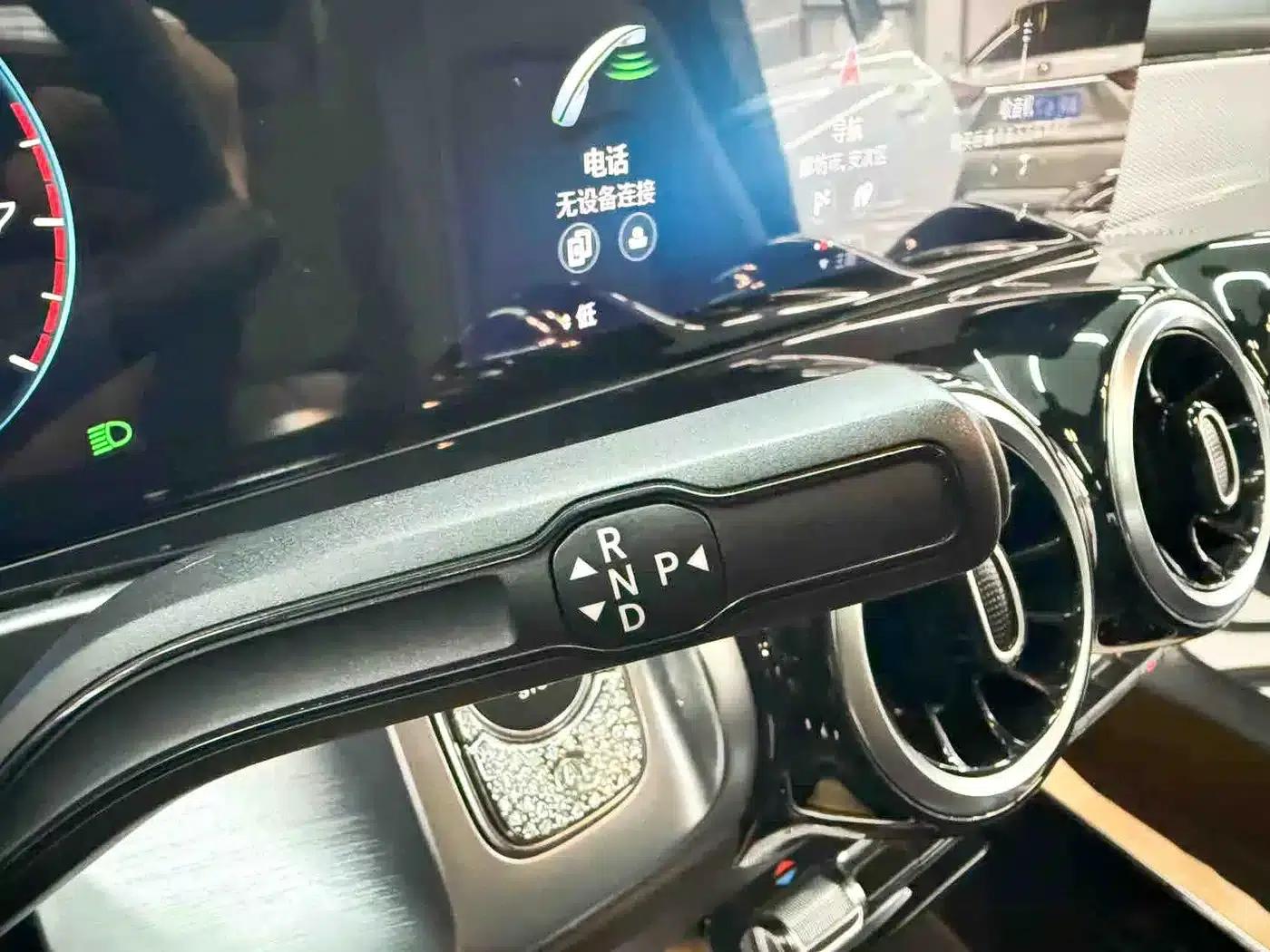 2023 Mercedes-Benz GLB 200 Dynamic — миниатюра 12
