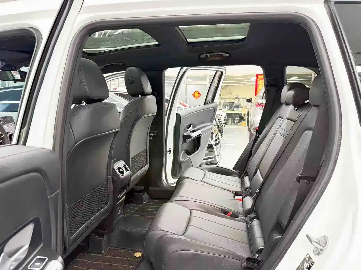 2023 Mercedes-Benz GLB 200 Dynamic — миниатюра 8