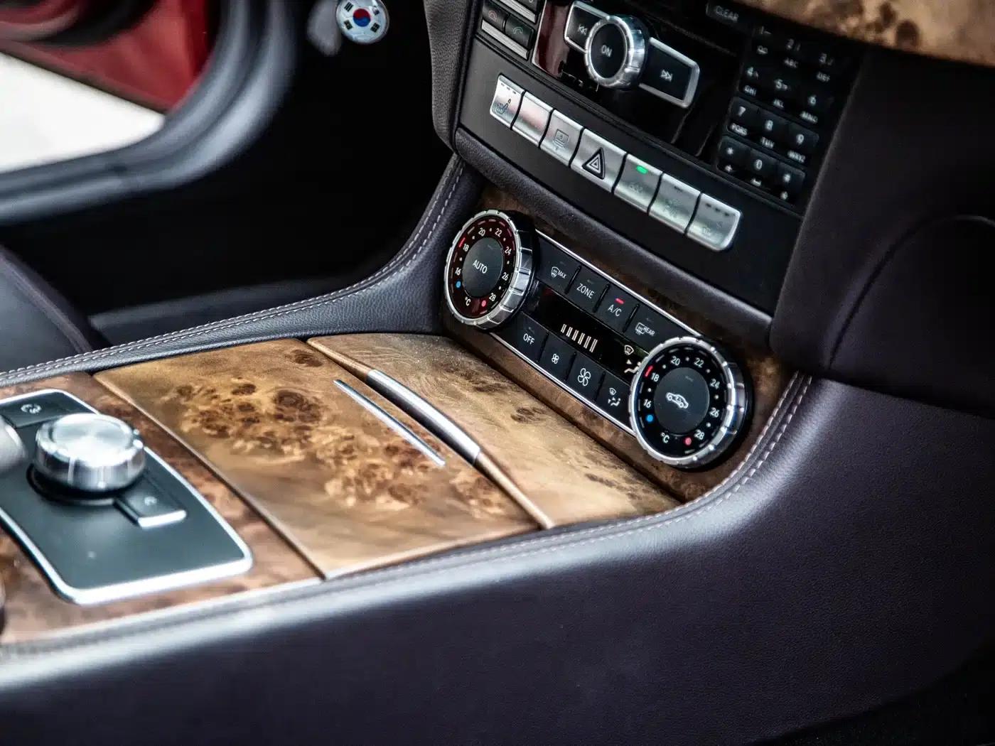 2012 Mercedes-Benz CLS 300 CGI — миниатюра 8