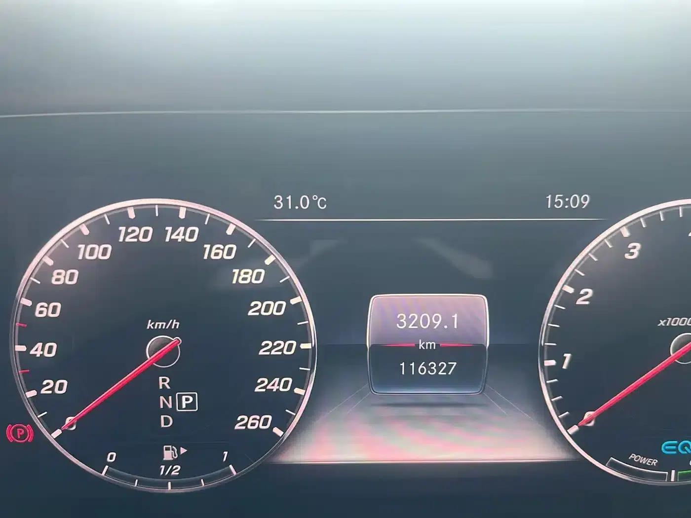 2018 Mercedes-Benz CLS 350 4MATIC First Edition — миниатюра 17