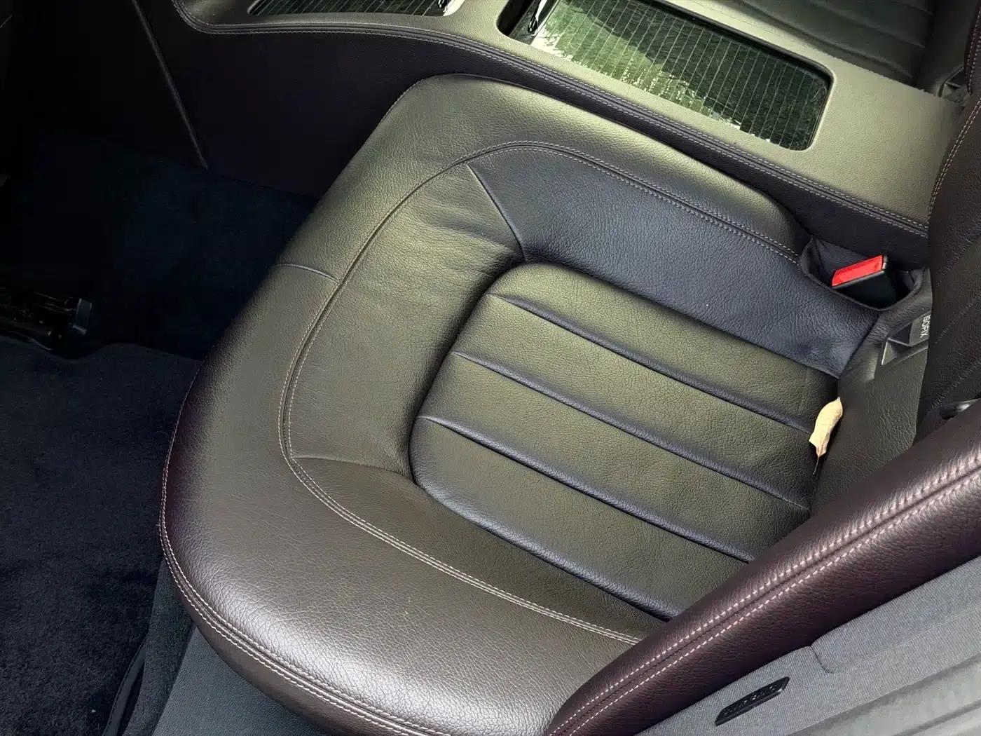 2012 Mercedes-Benz CLS 300 CGI — миниатюра 14