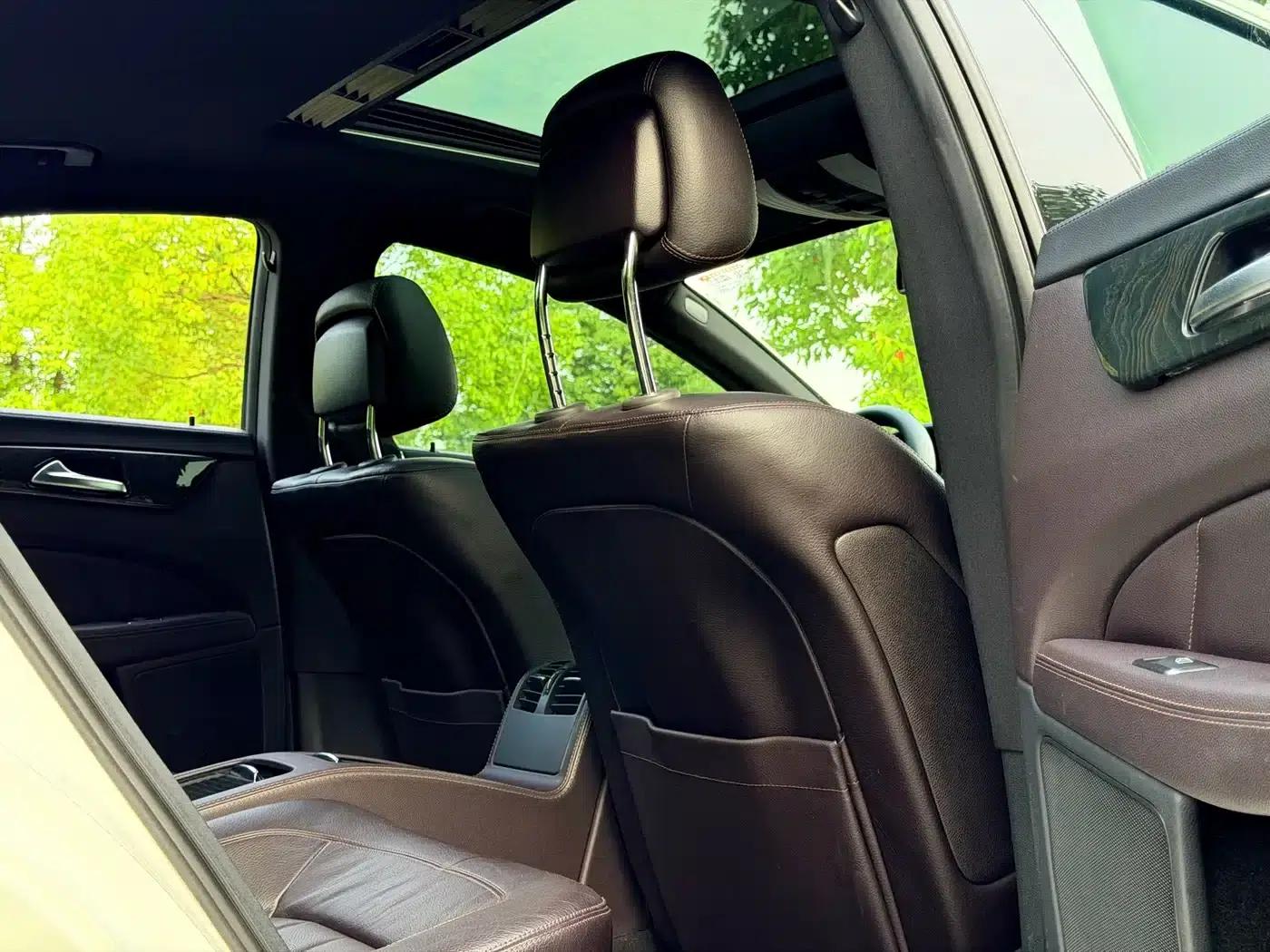 2012 Mercedes-Benz CLS 300 CGI — миниатюра 17