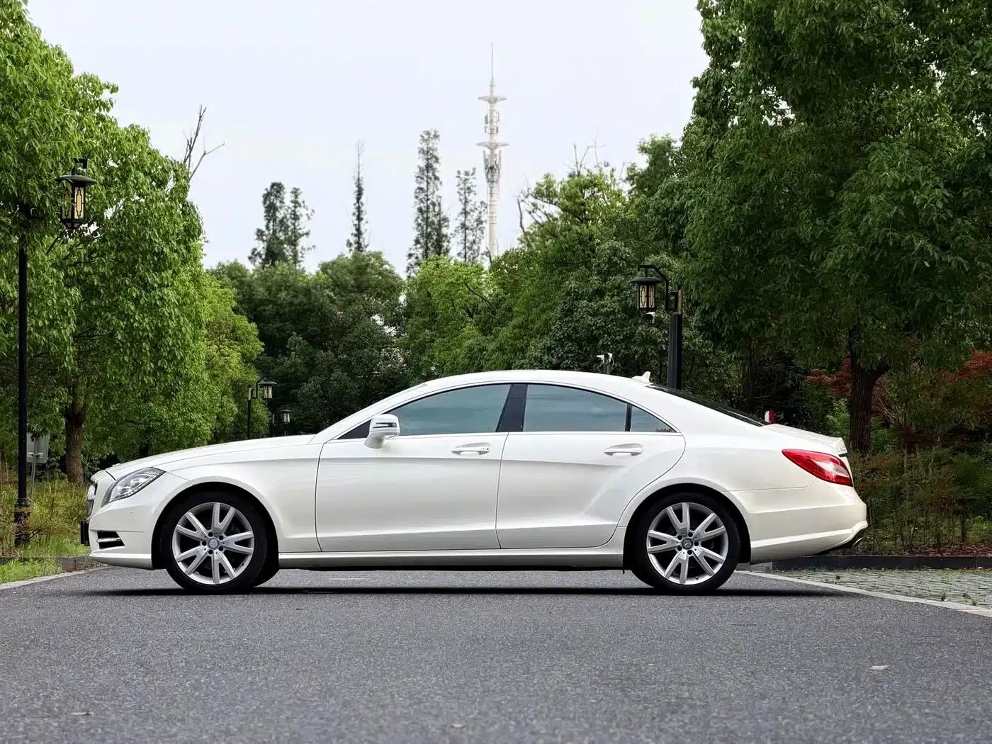 2012 Mercedes-Benz CLS 300 CGI — миниатюра 21