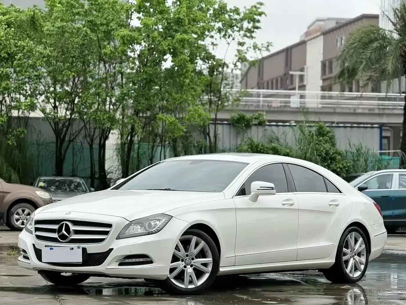 2012 Mercedes-Benz CLS 300 CGI — миниатюра 1