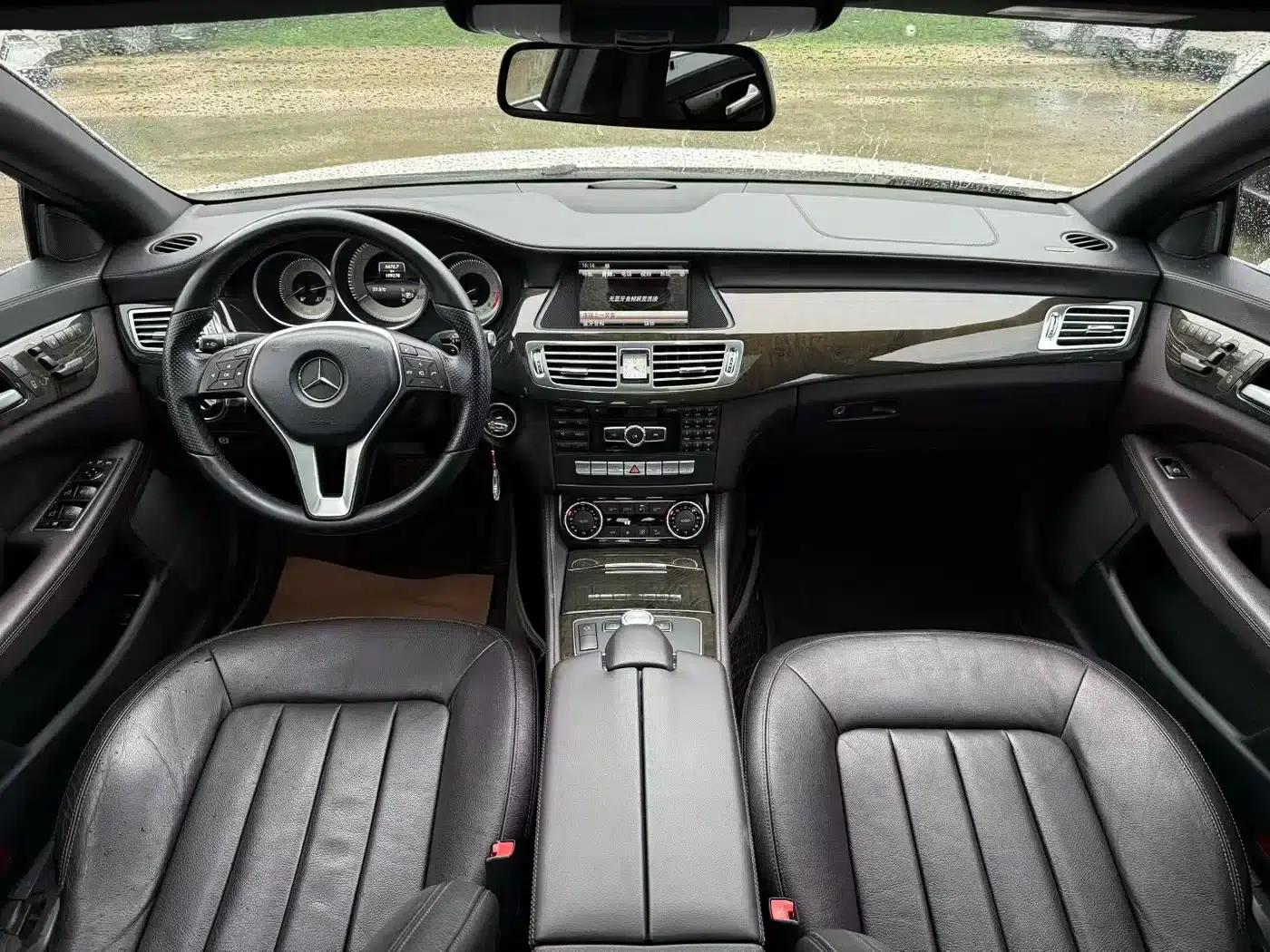 2012 Mercedes-Benz CLS 300 CGI — миниатюра 4