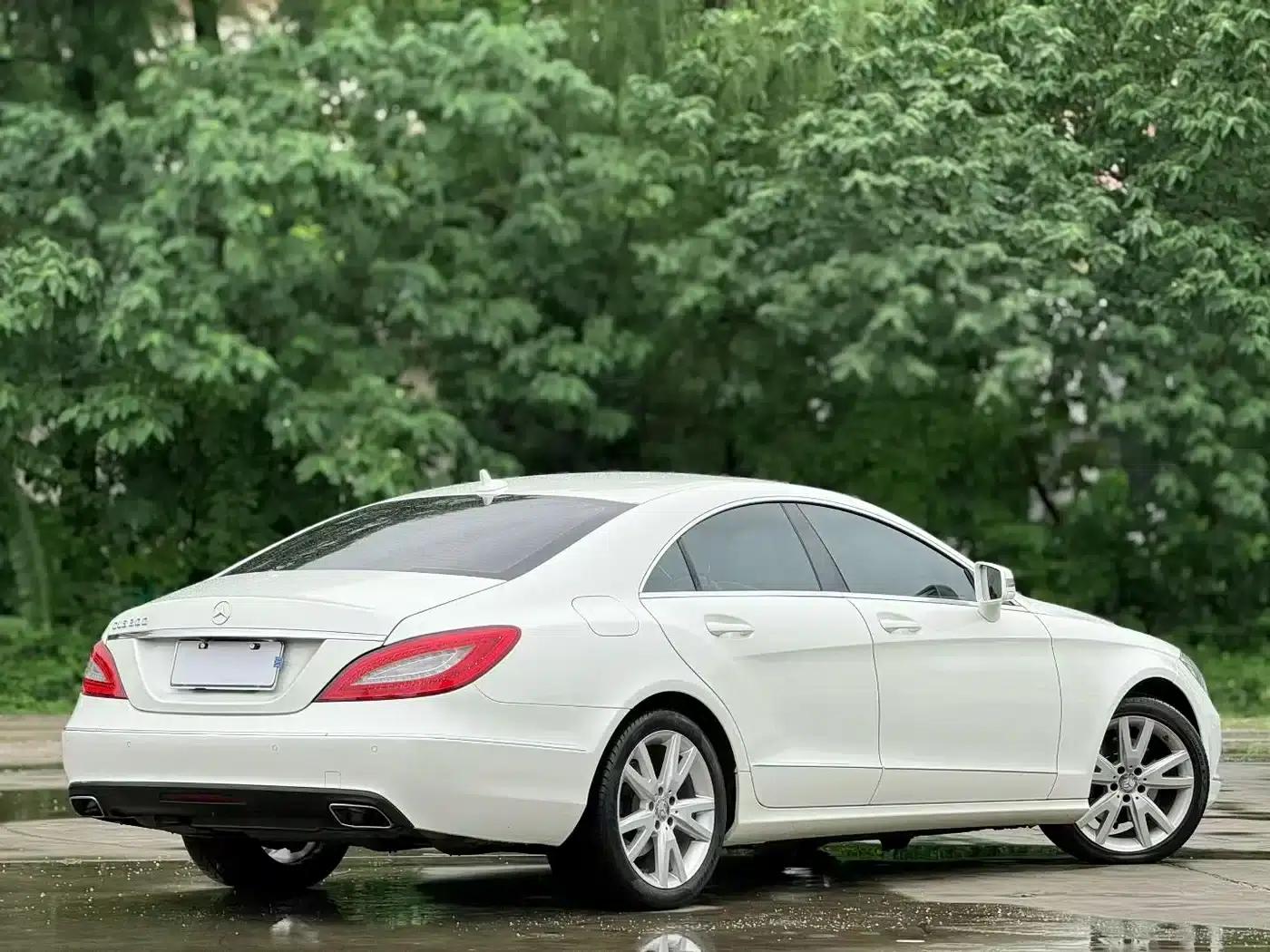 2012 Mercedes-Benz CLS 300 CGI — миниатюра 8